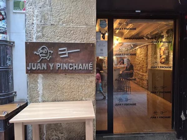 JUAN Y PINCHAME