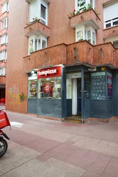 Telepizza Vitoria, Pintores - Comida a Domicilio