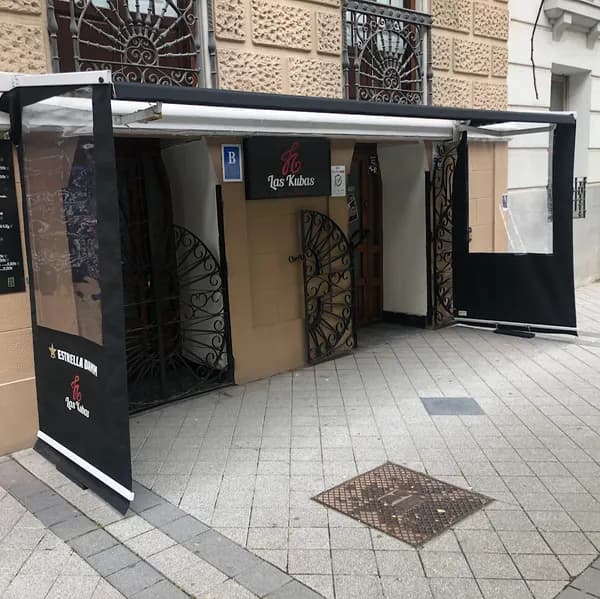 Las Kubas bar con cocina